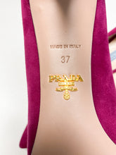 Load image into Gallery viewer, Prada Heels (37)
