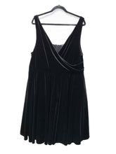 Load image into Gallery viewer, Torrid Dress (20)
